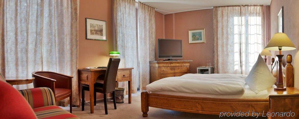 Hostellerie Les Chevreuils Lausanne Bilik gambar